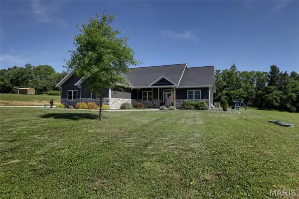 56900 Patriot Lane, New London, MO 63459