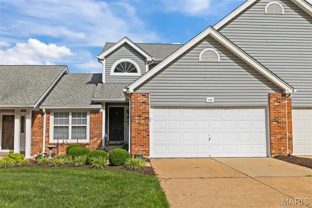 134 Holloway Road, Ballwin, MO 63011 - #1