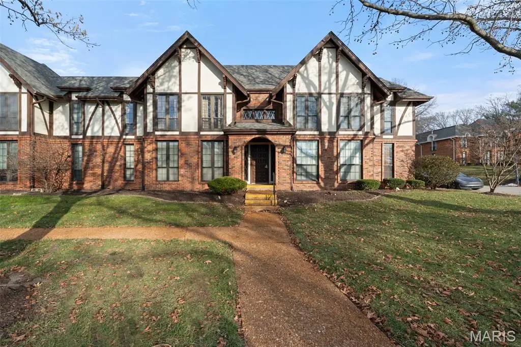 917 Claytonbrook Drive #3, Ballwin, MO 63011 - #1