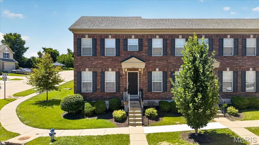 200 Candice Way, Saint Peters, MO 63376 - #1