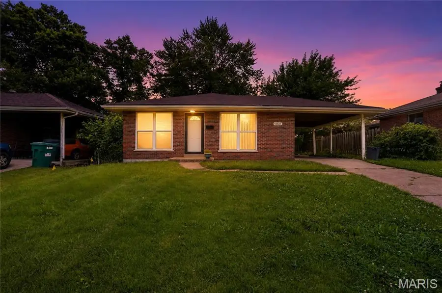 8808 Cherrywood Lane, Jennings, MO 63136 - #2