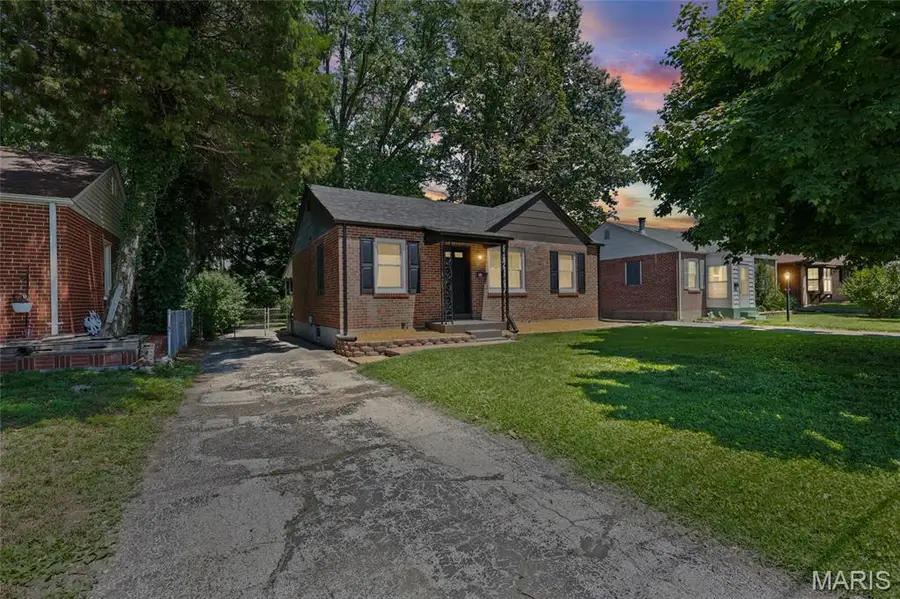 580 S New Florissant Road, Florissant, MO 63031 - #2