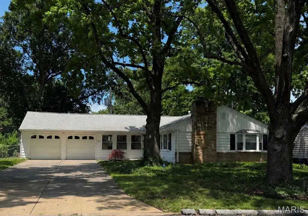 223 Woodridge Road, Kirkwood, MO 63122 - #1