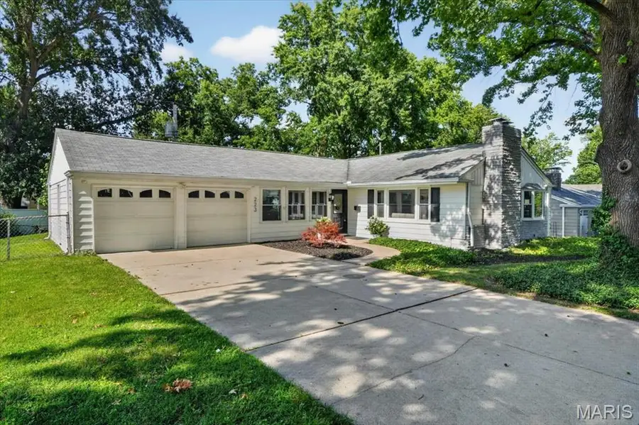 223 Woodridge Road, Kirkwood, MO 63122 - #2