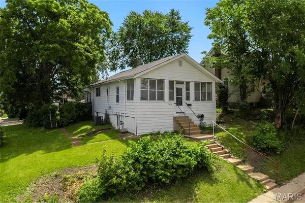 2618 Pearl Avenue, St Louis, MO 63139