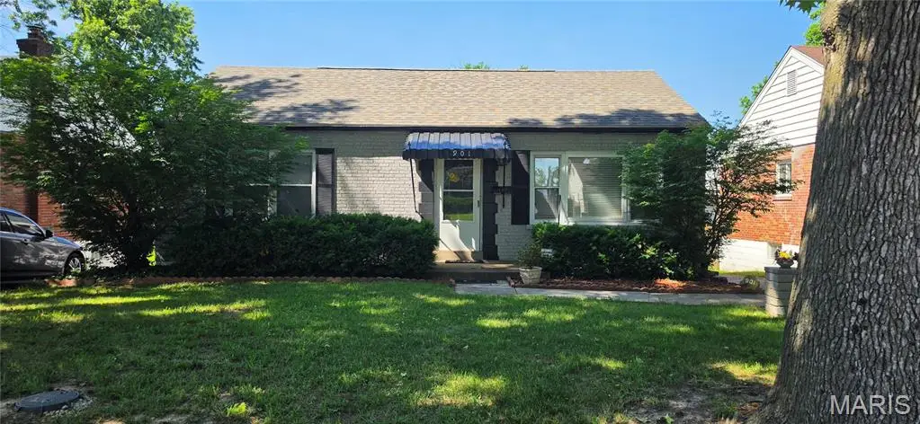 901 Fontaine Place, Saint Louis, MO 63137 - #1