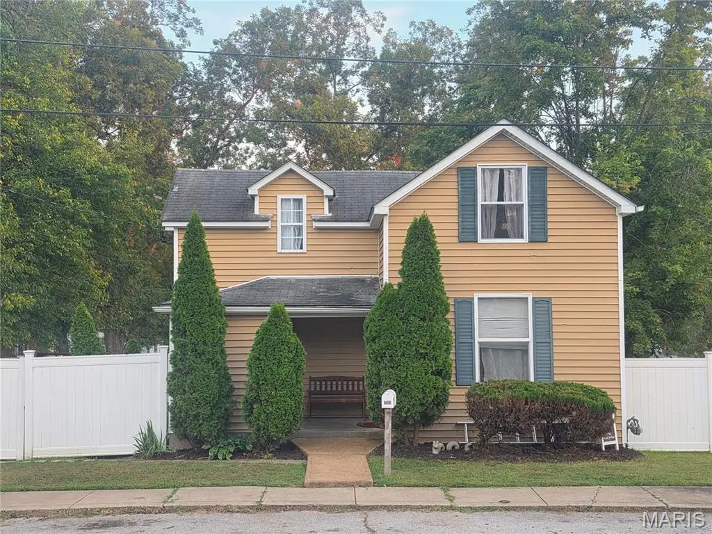 230 Roberts Street, Ste Genevieve, MO 63670 - #1