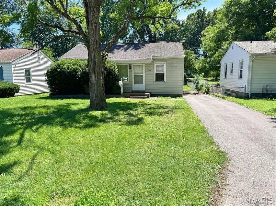 9544 Miriam Avenue, Overland, MO 63114 - #2
