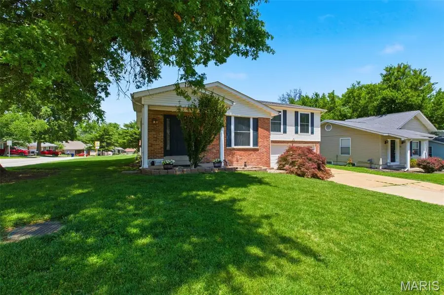 35 Julie Lane, Saint Peters, MO 63376 - #3