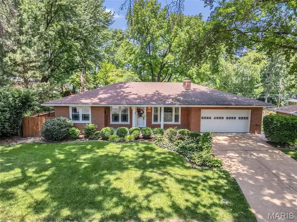 1365 Saint Joseph Street, Florissant, MO 63033