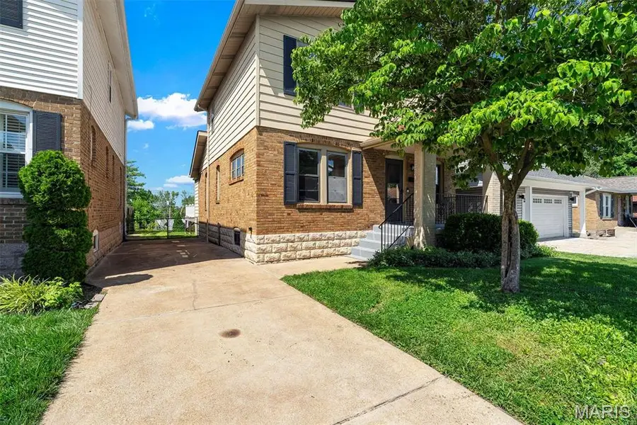 8763 Brentwood Place, Brentwood, MO 63144 - #3
