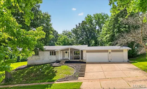 706 Clayworth Drive, Ballwin, MO 63011