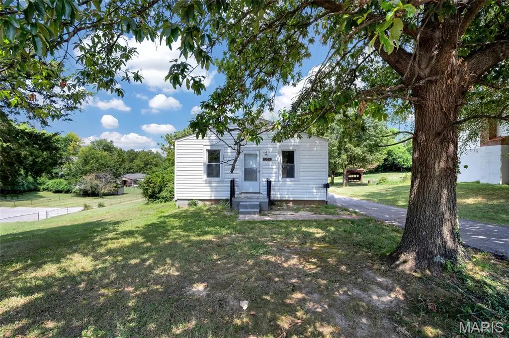10525 Hobday Avenue, Saint Ann, MO 63074 - #1