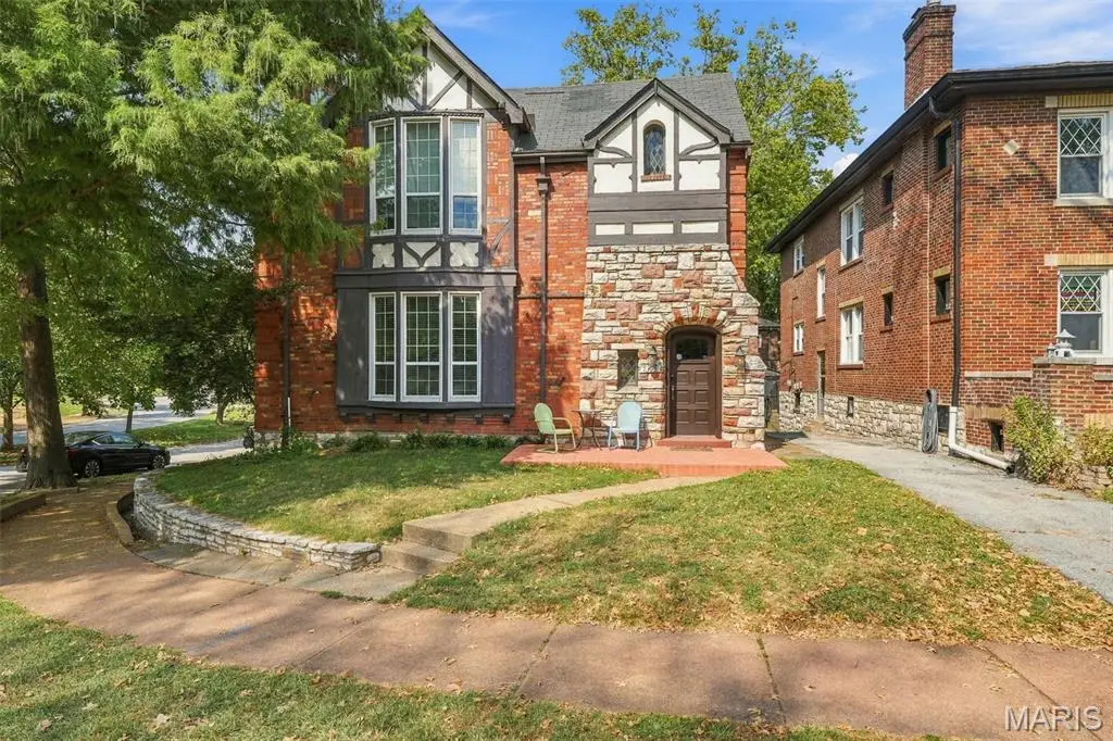 7379 Amherst Avenue, Saint Louis, MO 63130 - #1