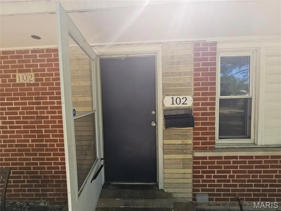 102 Florwood Court, Saint Louis, MO 63135 - #3