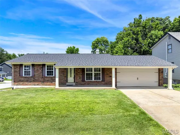 835 Westrun Drive, Ballwin, MO 63021