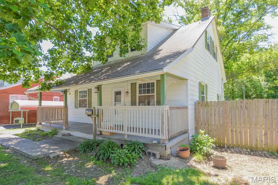 206 Gilbert Street, Belleville, IL 62226 - #3