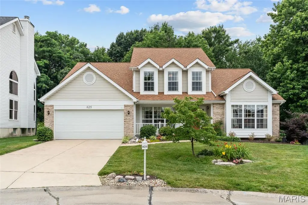825 Crosswood Court, Saint Louis, MO 63129 - #1