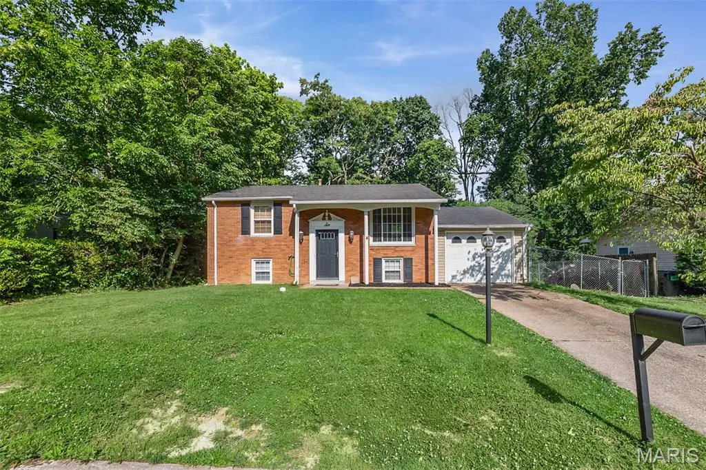 6 Kingston Drive, Fairview Heights, IL 62208 - #1