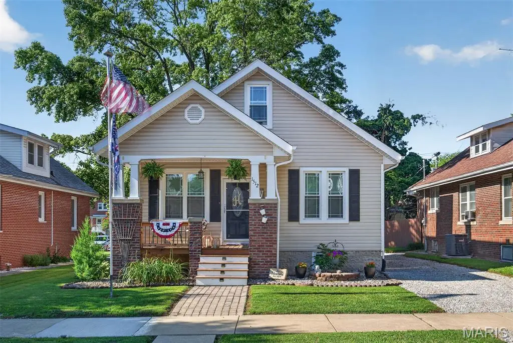 1512 13th Street, Highland, IL 62249 - #1