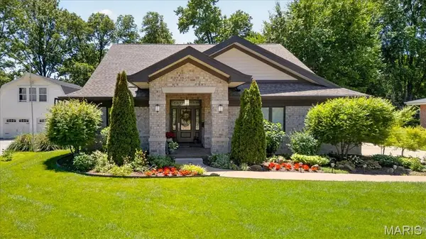 214 E Glendale Road, Webster Groves, MO 63119
