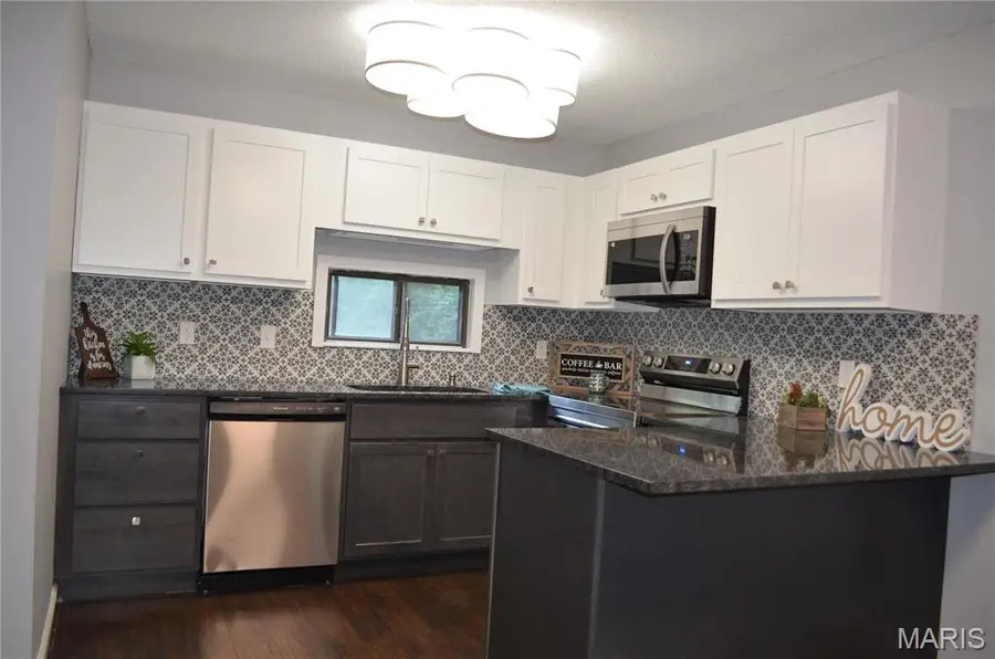 11824 Sologne Court, Maryland Heights, MO 63043 - #2