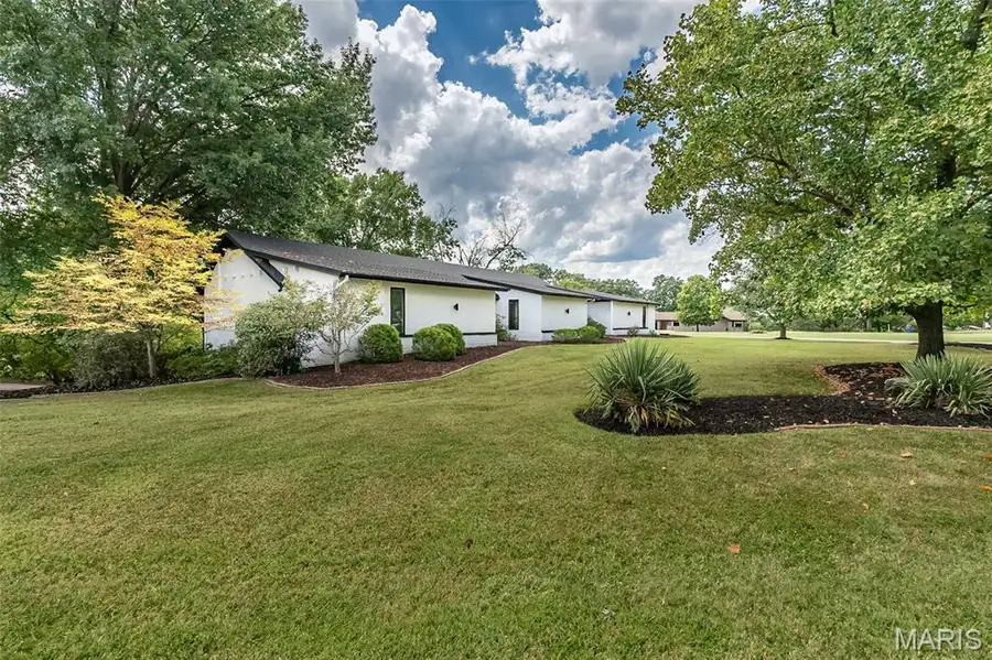 5848 Crystal Park Circle, Saint Louis, MO 63128 - #2