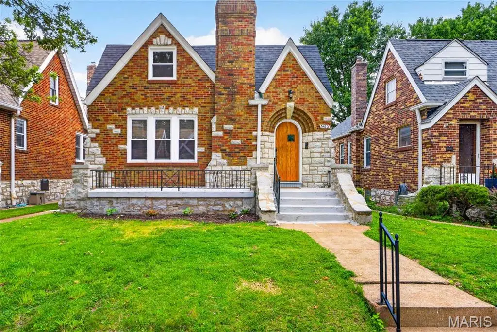 5410 Tholozan Avenue, Saint Louis, MO 63109 - #1