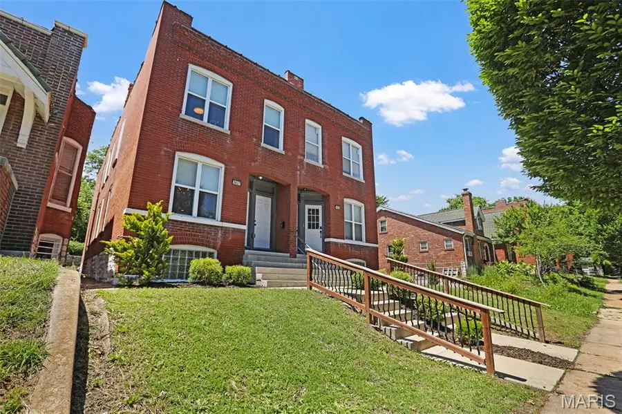 3637 S Compton Avenue, Saint Louis, MO 63118 - #2