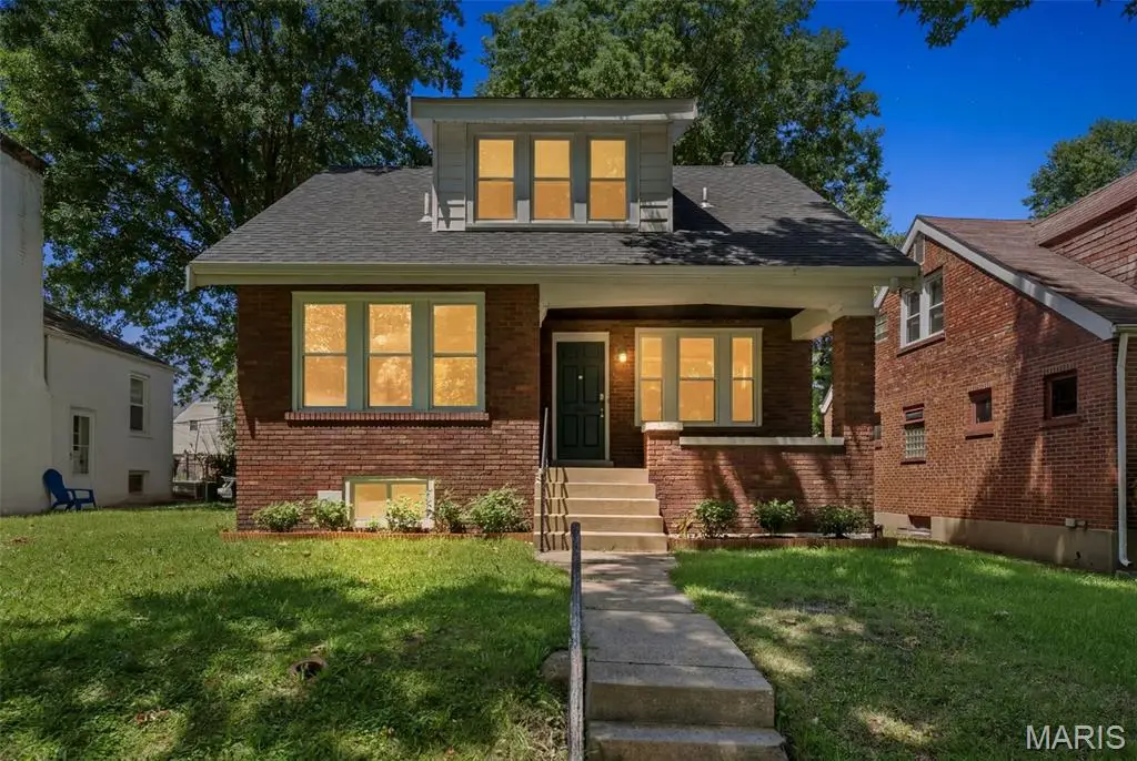7709 Saint Albans Avenue, Richmond Heights, MO 63117 - #1