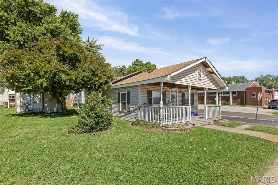 707 N Delmar Avenue, Hartford, IL 62048 - #3