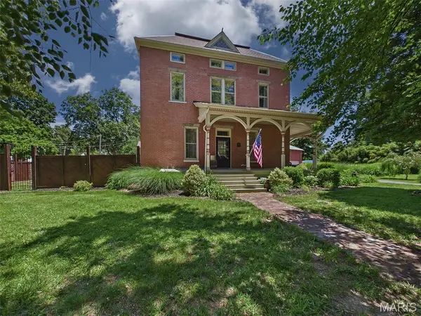 1715 Liberty Street, Alton, IL 62002