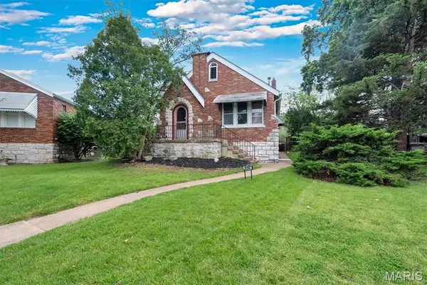 578 Bellsworth Drive, St Louis, MO 63125