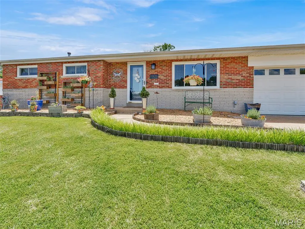 9806 Whitcomb Lane, Affton, MO 63123 - #1