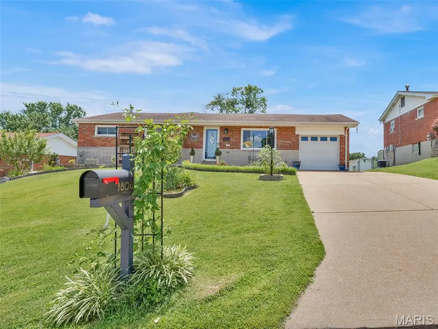 9806 Whitcomb Lane, Affton, MO 63123 - #2