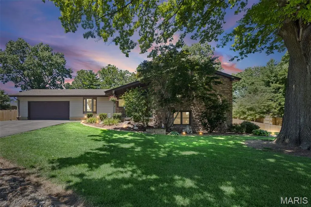 40 Orchard Hill Drive, Wood River, IL 62095 - #1