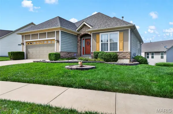 1711 Prospect Village Drive, Lake St Louis, MO 63367