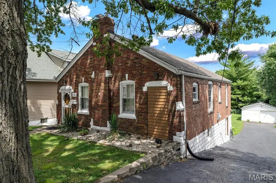1536 Sanford Avenue, Saint Louis, MO 63139 - #2