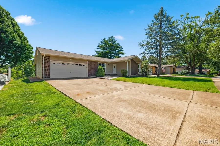 2207 Bentley Manor Drive, Fenton, MO 63026 - #2