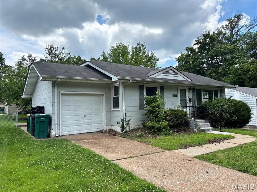 1246 Darr Drive, Saint Louis, MO 63137 - #2
