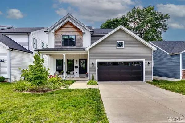 144 E Rose Hill Avenue, Kirkwood, MO 63122