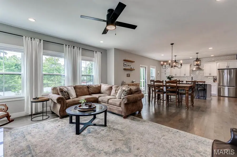 144 E Rose Hill Avenue, Kirkwood, MO 63122 - #3