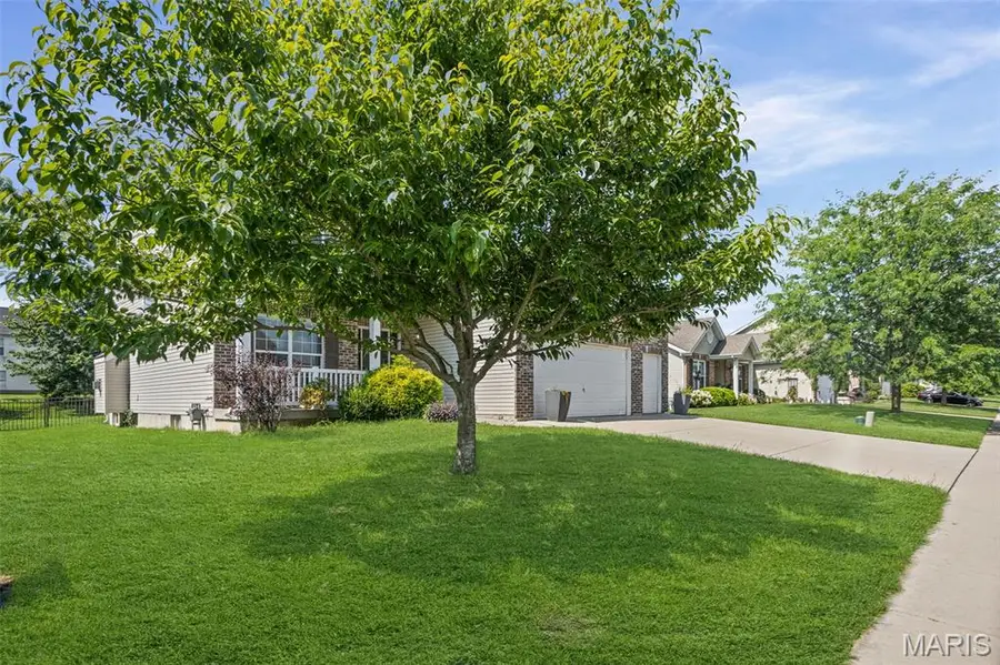 917 Sturbridge Trail, Caseyville, IL 62269 - #3