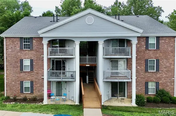 7519 Triwoods Drive #K, Shrewsbury, MO 63119