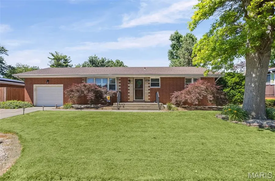 318 California Avenue, East Alton, IL 62024 - #2