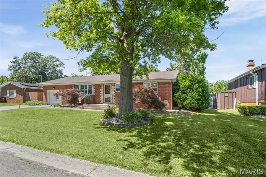 318 California Avenue, East Alton, IL 62024 - #3