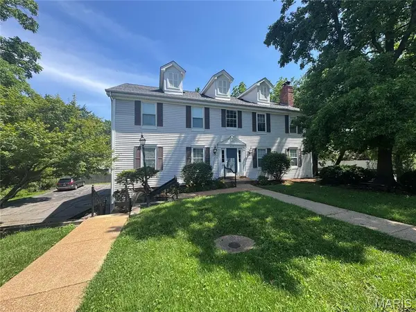 809 N Hanley Road #C, St Louis, MO 63130