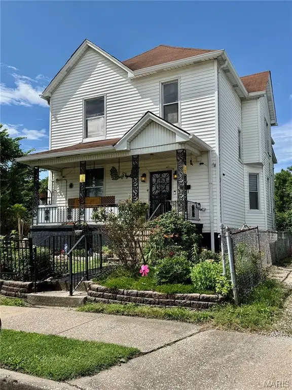 812 Market Avenue, East Saint Louis, IL 62201 - #3