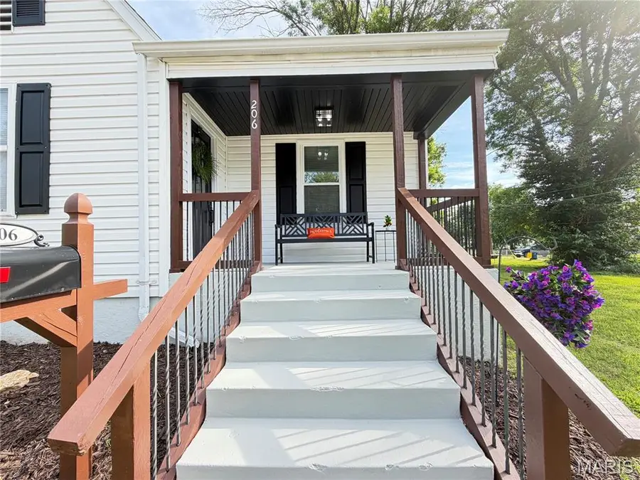 206 E Clement Street, De Soto, MO 63020 - #2