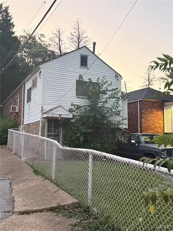 5516 Acme Avenue, Saint Louis, MO 63136 - #2